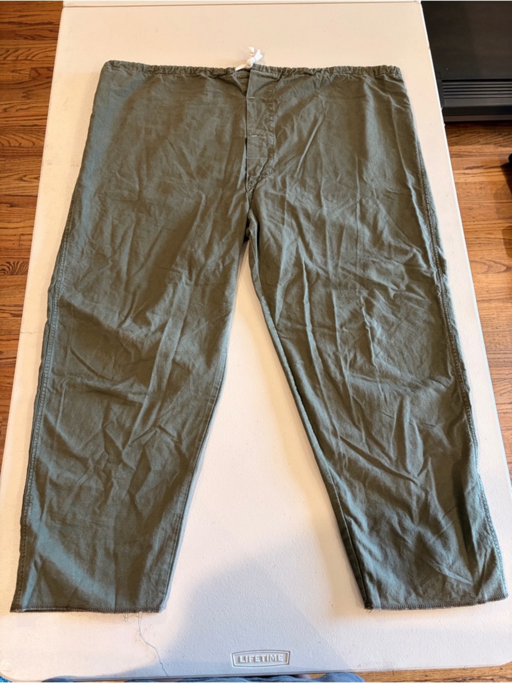 U.S. Alteration Beverly Hills Green Pants / Joggers Size Large Made In The USA.